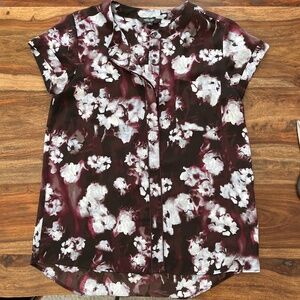 Vera Wang 1/2 button Blouse